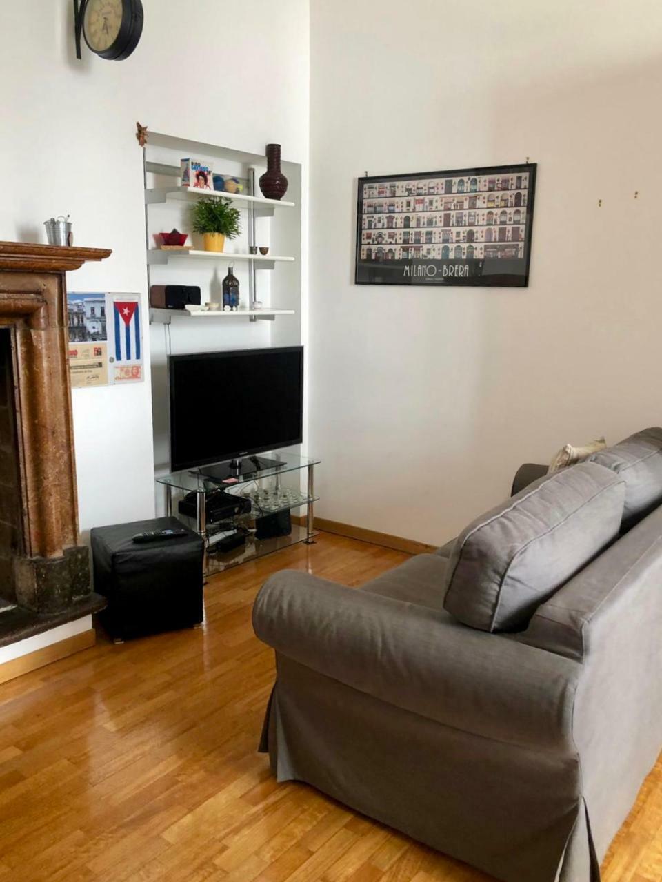 Bocconi Apartment Milan Bagian luar foto