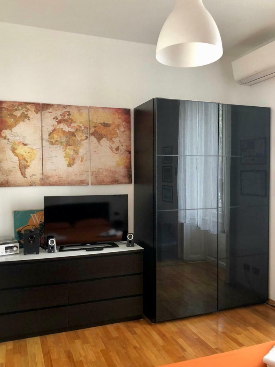 Bocconi Apartment Milan Bagian luar foto