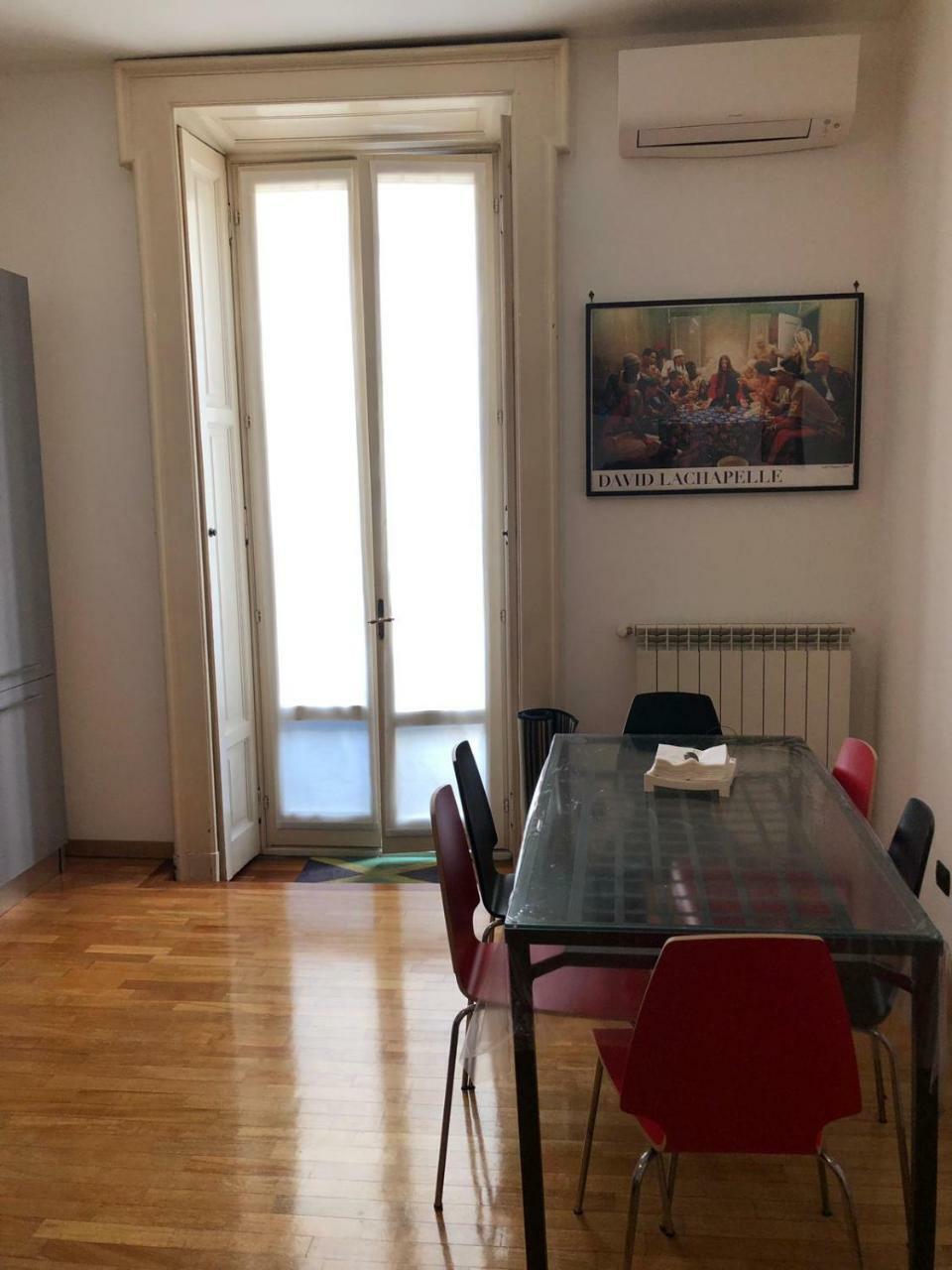 Bocconi Apartment Milan Bagian luar foto