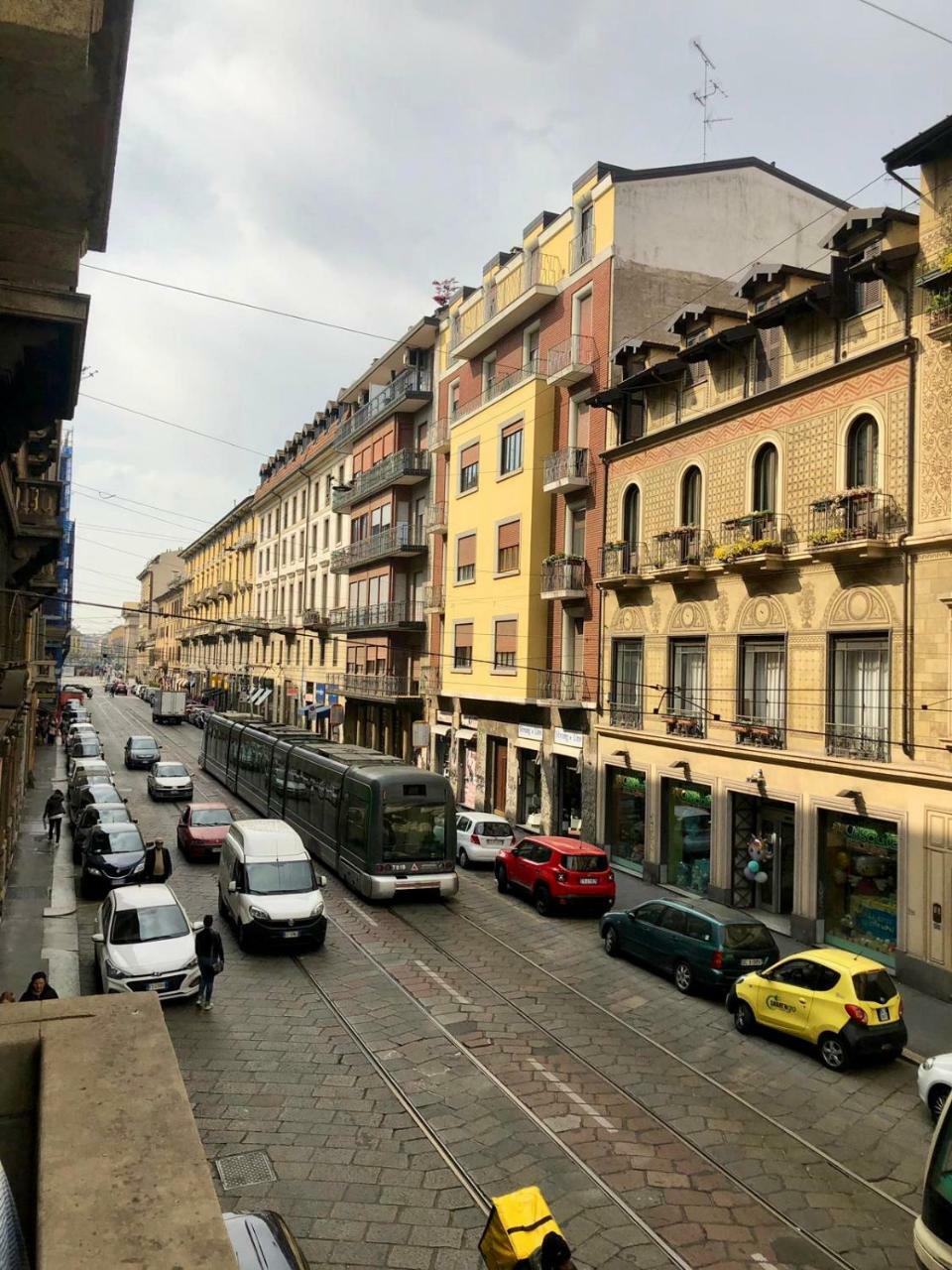 Bocconi Apartment Milan Bagian luar foto