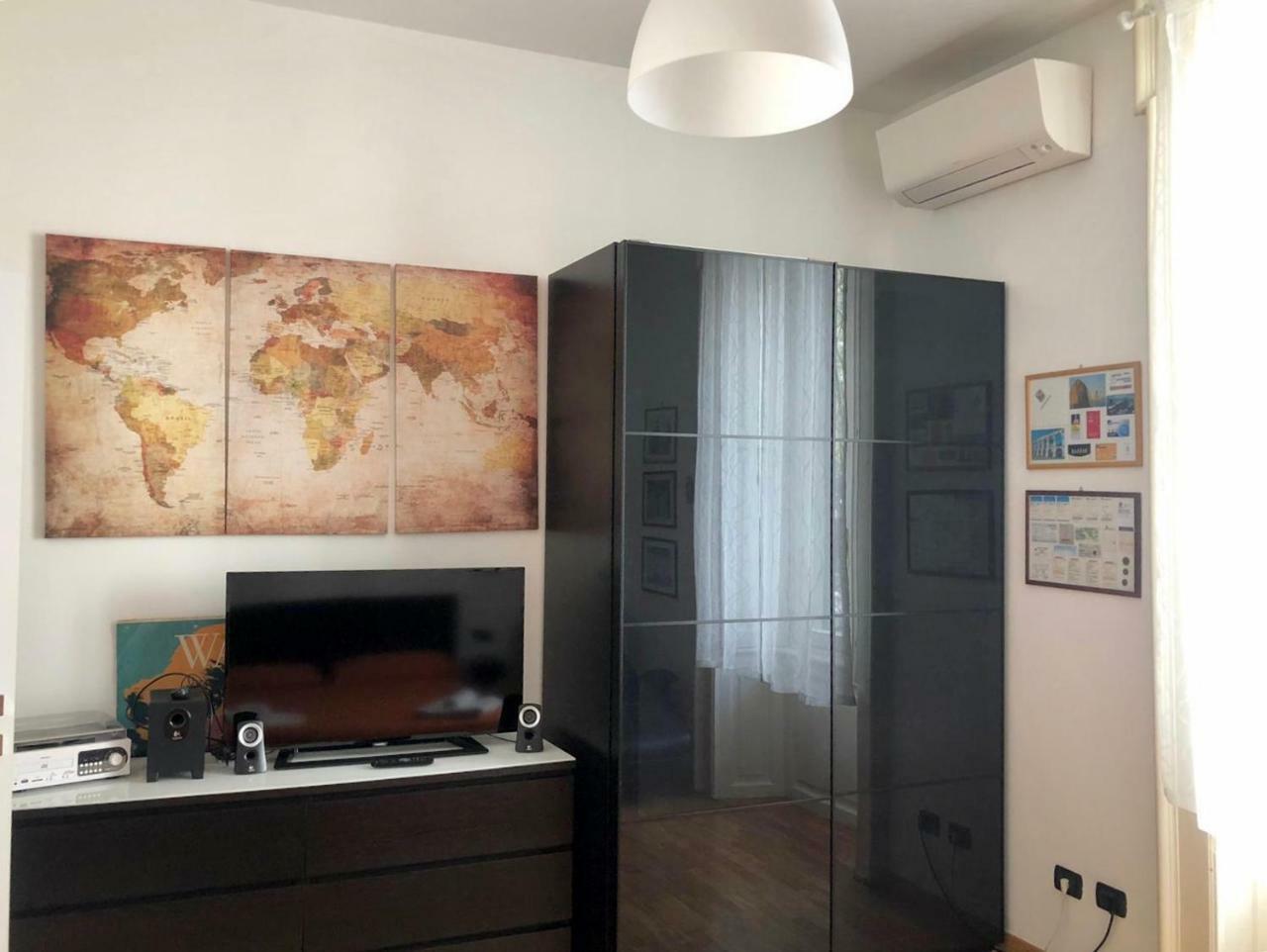 Bocconi Apartment Milan Bagian luar foto