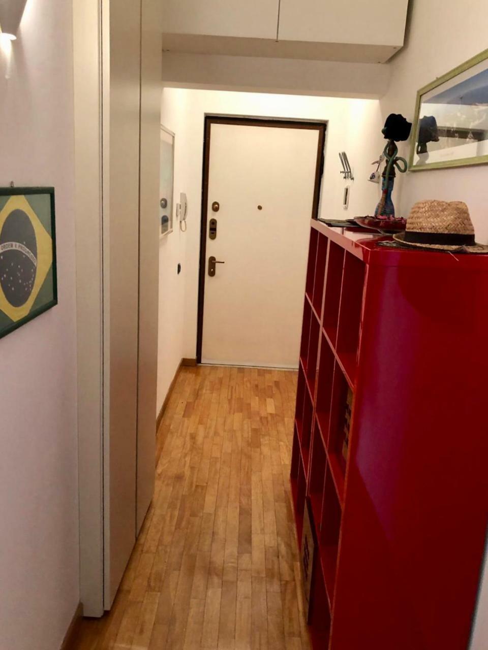 Bocconi Apartment Milan Bagian luar foto